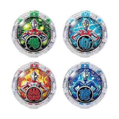 BANDAI Ultraman R//B DX R//B Crystal Holder with Tiga Crystal Toy for Kids