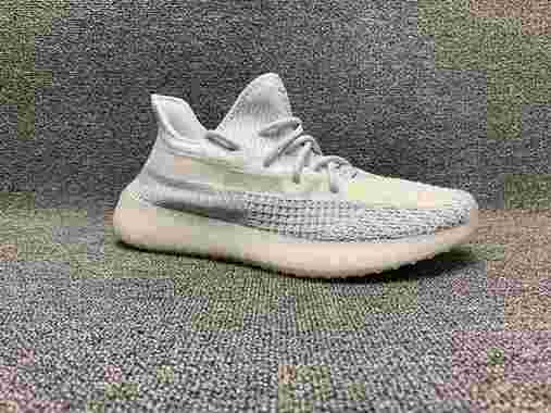 yeezy putih