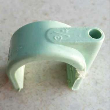 Klem Pipa Pvc 3/4"