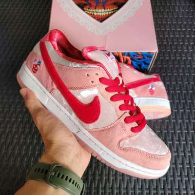Nike Dunk SB Low StrangeLove Skateboards (Special Box) || strange love