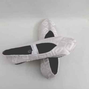 Sepatu haji / sepatu umroh / perlengkapan haji / perlengkapan umroh 37