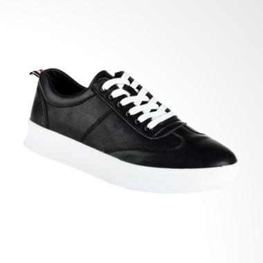 Papercut Men Chelsea Casual Shoes Sepatu Pria - Black [076]