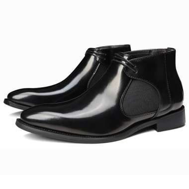 slip resistant chelsea boots