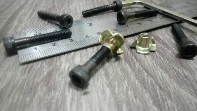 baut speaker "L" bundar 5 x 30