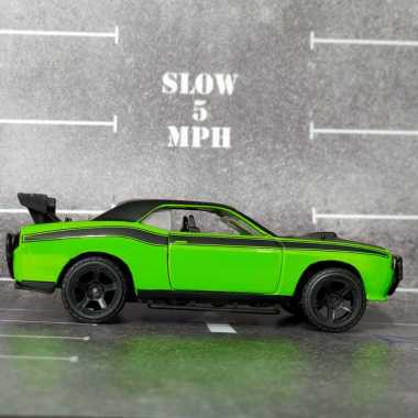 Jada Toys Diecast Dodge Challanger SRT8 Hijau Skala 1:32 Fast and Furious