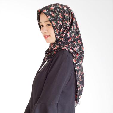 Jilbab Segi Empat Bermotif