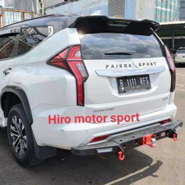 Towing Pajero Sport facelift 2021 Black