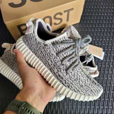 Harga yeezy boost 350 v2 oreo 2025