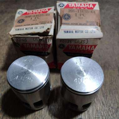 Yamaha Genuine Parts Piston for Yamaha RD125, Twin 025 CHROME