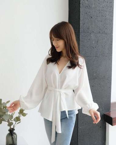 Blouse Putih Lengan Panjang Wanita Harga Terbaru November 2021 Gratis Ongkir Blibli