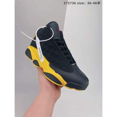 Sepatu Jordan 13 Nike Terbaik Mei 2022 
