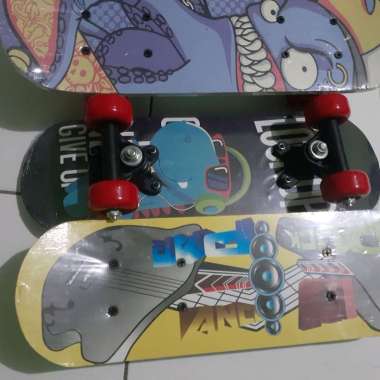HUDORA Skateboard Wolf Instinct ABEC 1 Board skateboarddecks skate skaterboard HUDORA Skateboard Wolf Instinct ABEC 1 Board skateboarddecks skate skaterboard