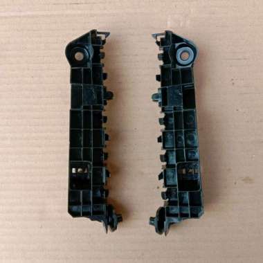Bracket Bemper Depan Suzuki Ertiga Up 2017 Kiri Dan Kanan Original