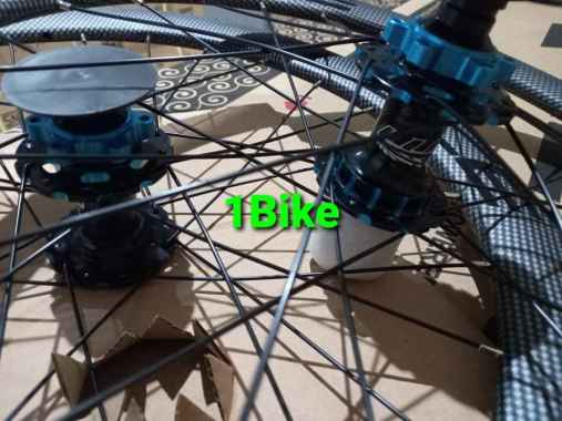 WheelSet Luce 20 Plus 451 Disc Brake Carbon Motif Carbon ws 10 Black blue