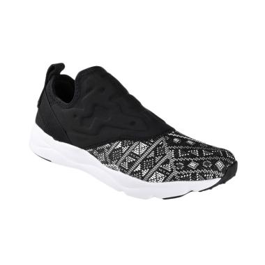 Reebok Women Furylite Slip On Gt Sepatu Olahraga Wanita REE10-BD4460