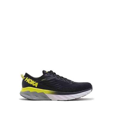 hoka size 9
