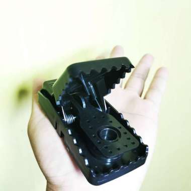 Perangkap Tikus Kecil Dalam Rumah atau Lumbung Tani Putih