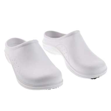 backless nursing clogs
