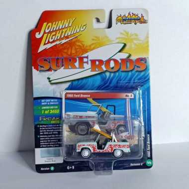 Johnny Lightning Diecast Mobil 1986 Ford Bronco dengan Papan selancar Skala 1:64