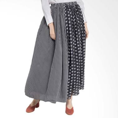 Delarosa Line Star Rok Muslim - Black White