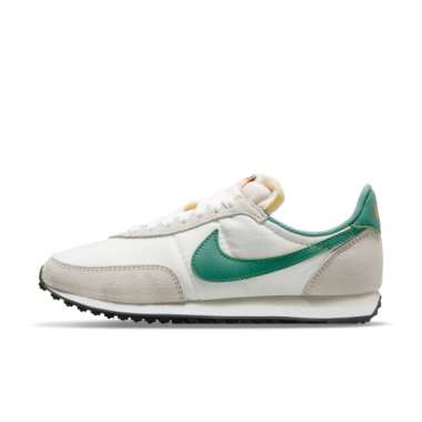 nike wally waffle trainers