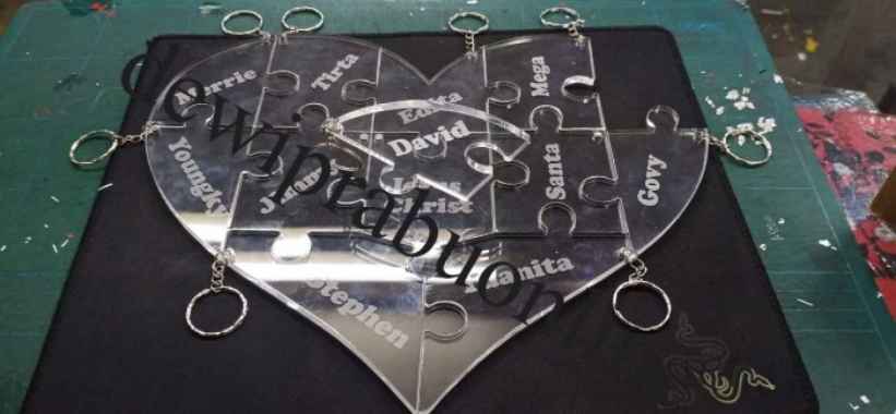 Ganci Gantungan Kunci Couple Custome Custom Akrilik Acrylic Laser