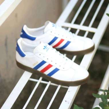 adidas gazelle cloud white