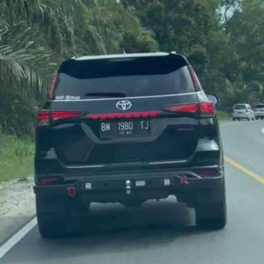 Towing Fortuner Model SR + Lampu LED Black