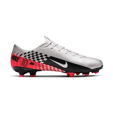 Bolaku Sepatu Bola Nike Terbaru 2020 Original Apakah anda sedang mencari daftar harga sepatu nike tahun 2020? sepatu bola nike terbaru 2020 original