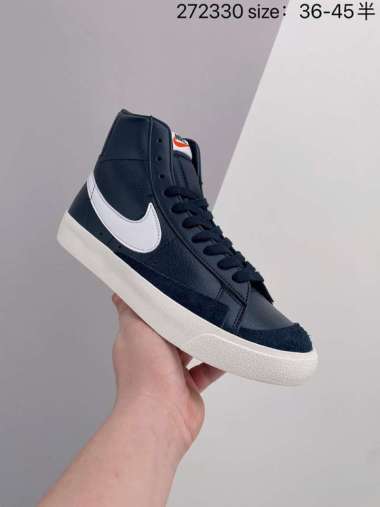Nike Blazer Mid 77 Negras
