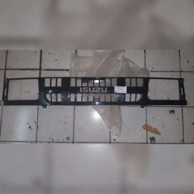 Grill Radiator Isuzu Panther Pick up Kotak