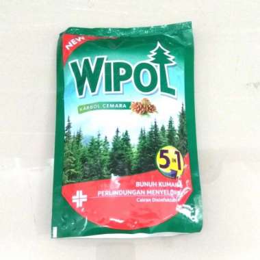 Wipol Karbol Cemara 780 ml