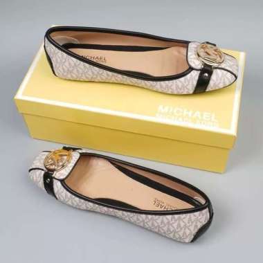 casual flats