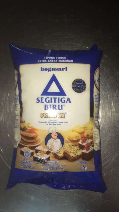 Segitiga biru tepung terigu premium 1 kg