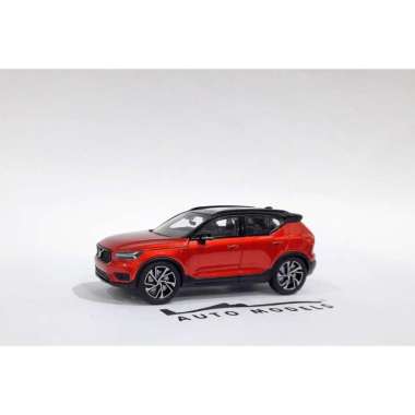 1:43 KYOSHO VOLVO XC40 RED METALLIC