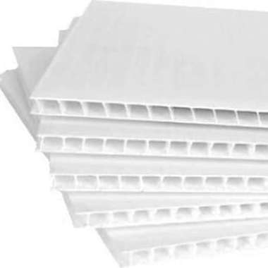 PRIMASAKTI - Karton Plastik / Corrugated Board / Impraboard 100x150 cm tebal 3 mm putih