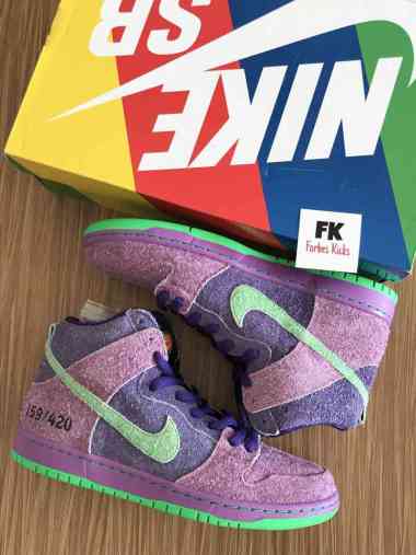 Nike SB Dunk High Reverse Skunk 420