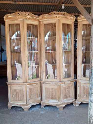 almari hias sudut / lemari hias pojok jati ukir Jepara