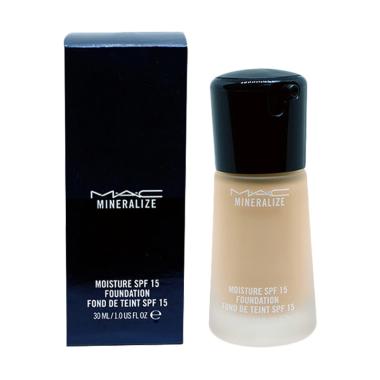 MAC Mineralize NC25 Moisture SPF 15 Foundation