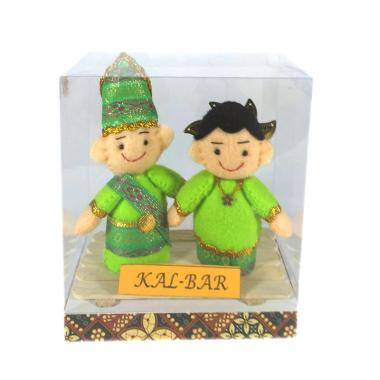 MMS Pakaian Adat Kalimantan Barat Boneka
