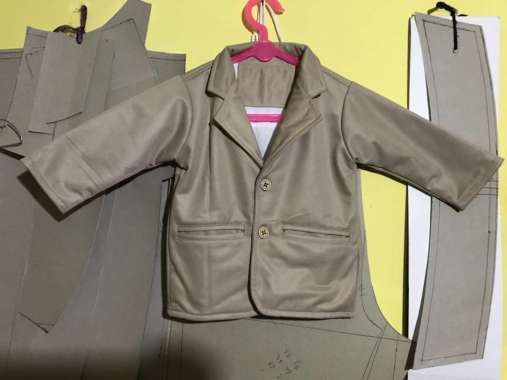 blazer anak laki laki/ jas blazer laki-laki/ jas blazer anak M Hitam