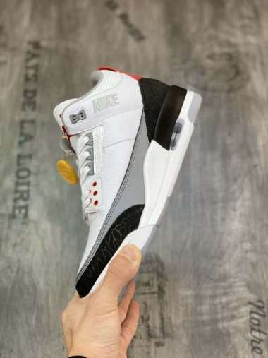 Sepatu Air Jordan 4 Asli Original Terbaru Mei 2022 | Blibli