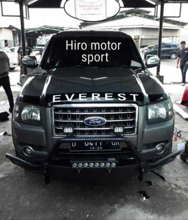 Tanduk Ford Everest Model overLand Black