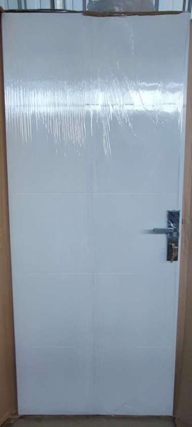 Pintu Kamar Minimalis Utama Motif Garis Salur Galuh Baja Kodai TX-08 Putih