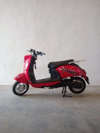 Sepeda Motor Listrik Goda New Turtle 210 Merah