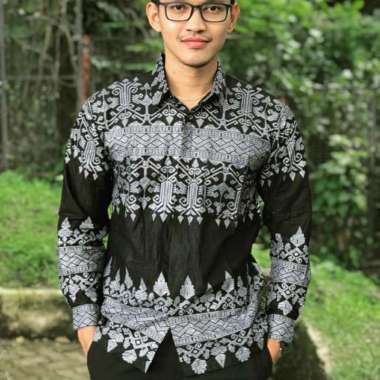 KEMEJA SILVER EXCLUSIVE M