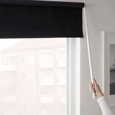 Tirai Gulung Jendela Anti Tembus Cahaya Fridsta 140x195cm Ori_Hitam
