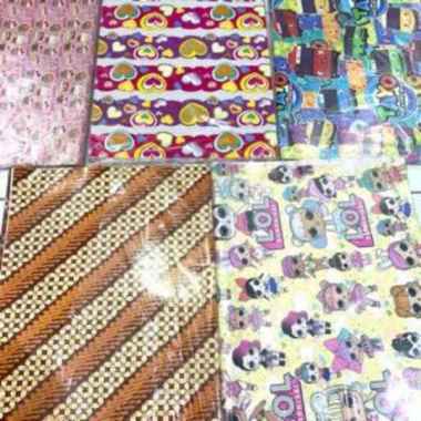 Kertas Kado KIKY