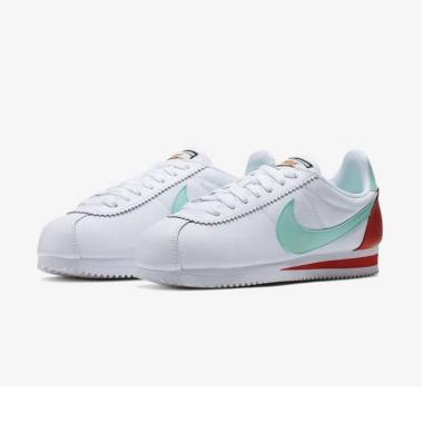 nike women's classic cortez premium shoe