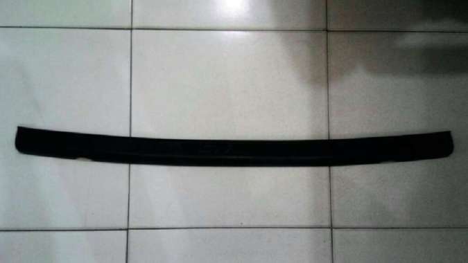 Sillplate Belakang Plastik Calya